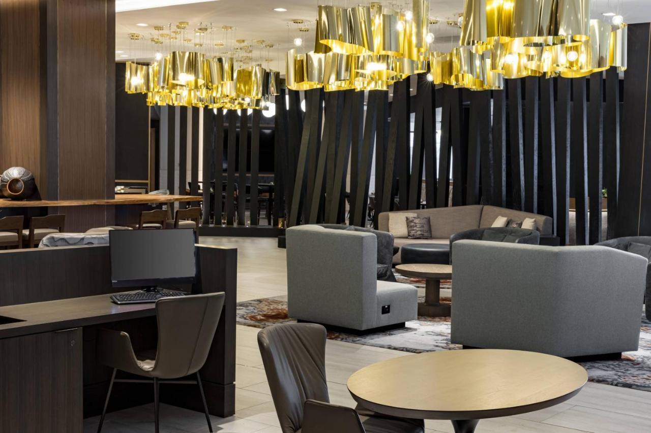 Richmond Marriott Hotel Екстериор снимка