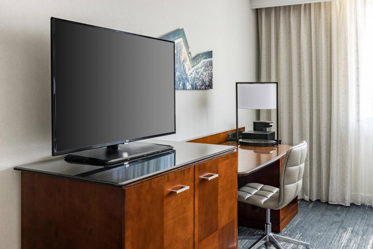 Richmond Marriott Hotel Екстериор снимка