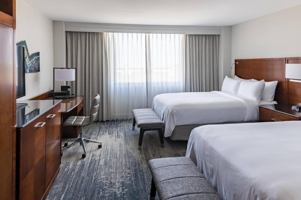 Richmond Marriott Hotel Екстериор снимка
