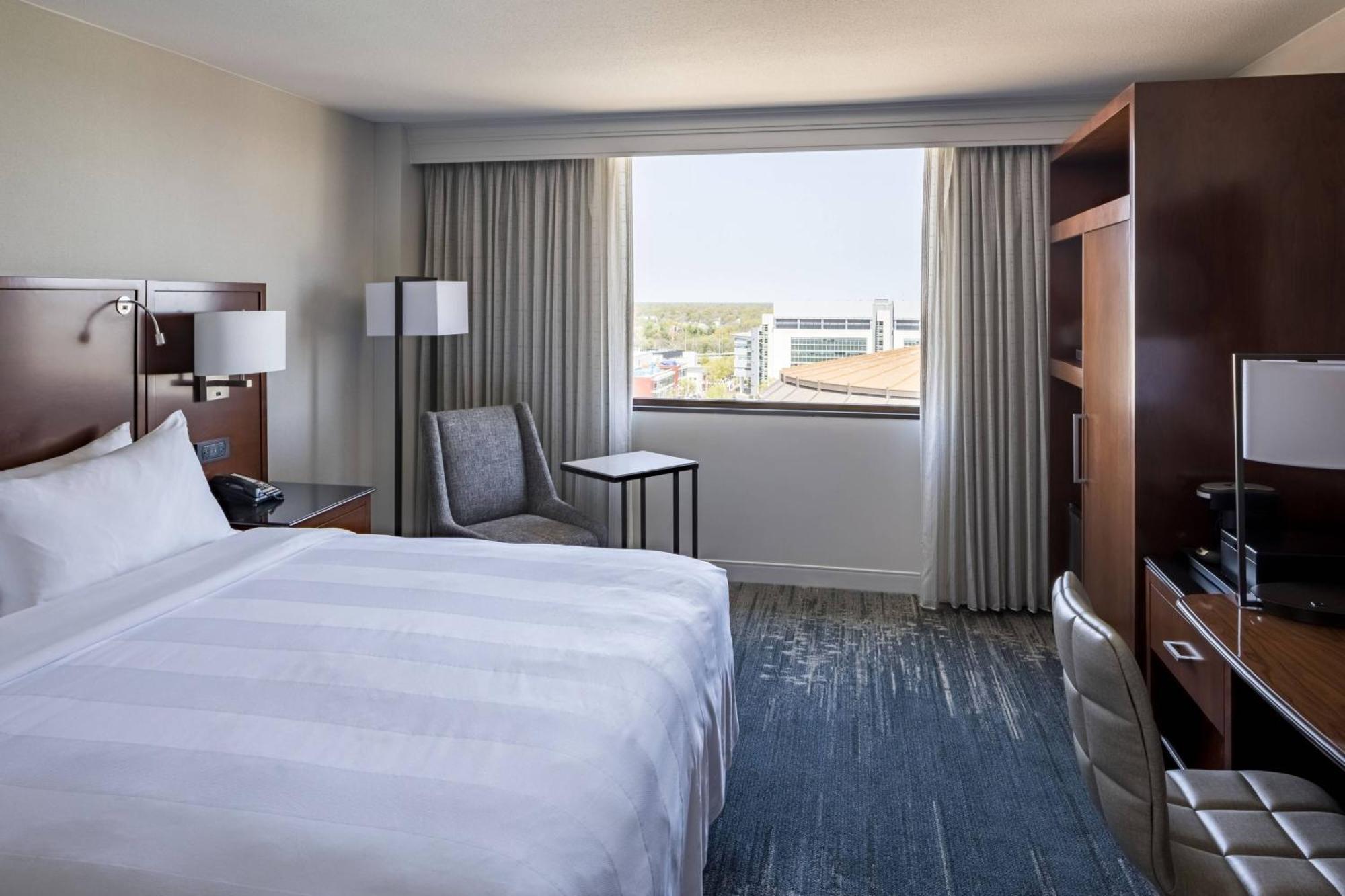 Richmond Marriott Hotel Екстериор снимка
