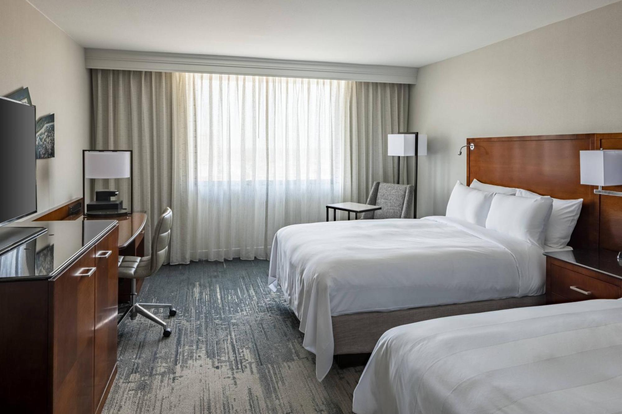Richmond Marriott Hotel Екстериор снимка